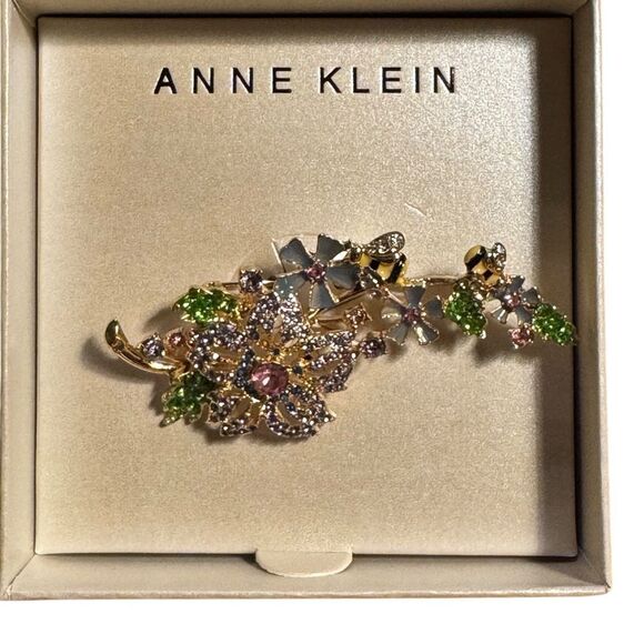 Anne Klein Gold and Green Vintage-Inspired Brooch - Picture 4 of 6